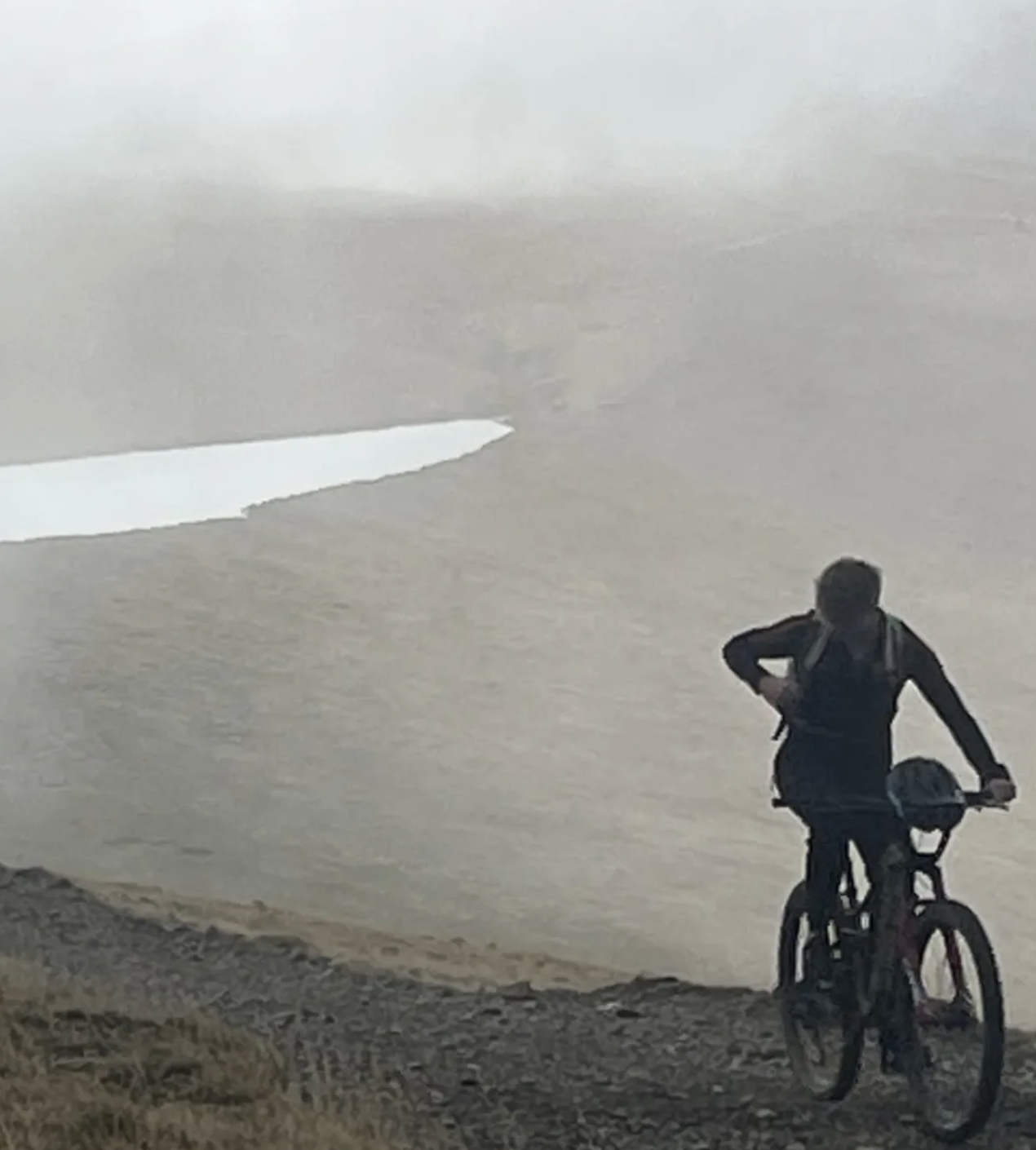 Àlex Català — mountain biking in the fog